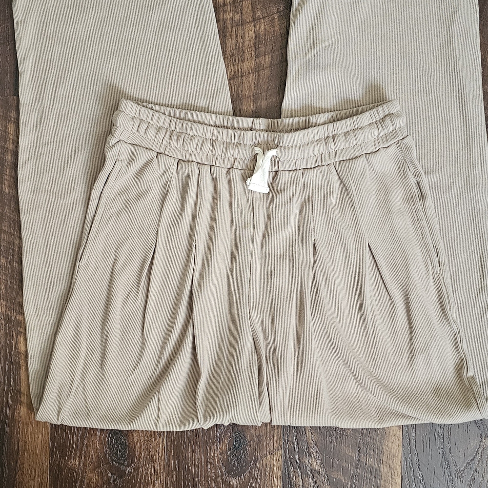 Tan Ribbed Lounge Set - Picture 2 of 4